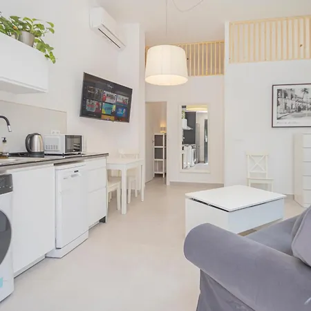 Apartment New Luxury And Sunny 2br Premium Spot