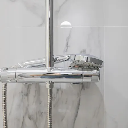 Apartment New Luxury And Sunny 2br Premium Spot *