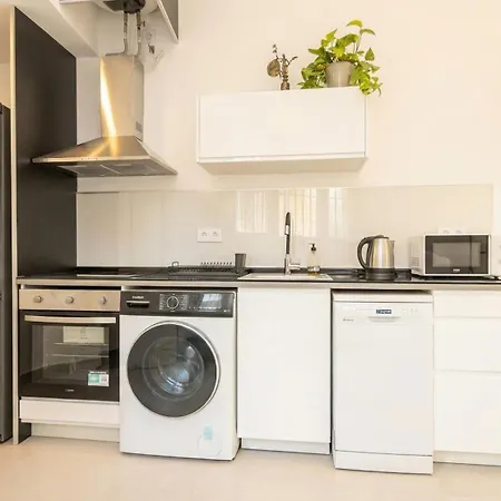 New Luxury And Sunny 2br Premium Spot Sevilla